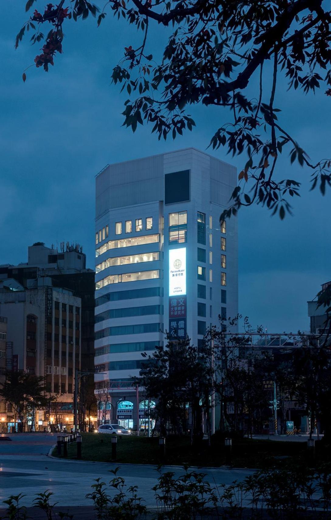 Norden Ruder Hostel Тайчжун Экстерьер фото